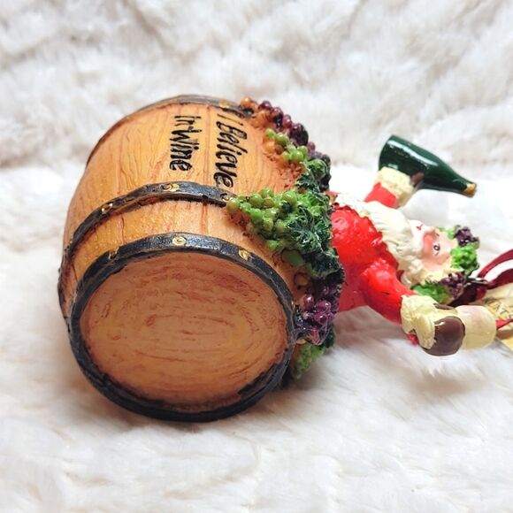 Kurt Adler I Believe in Wine Ornament Santa Claus Sitting on Barrel D0810 New - Picture 3 of 9
